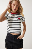 Beyaz Kalp Nakışlı Çizgili Pamuklu Örme T-Shirt CR00432