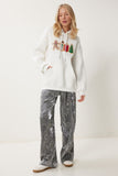 Ekru Yılbaşı Temalı Kapüşonlu Şardonlu Örme Sweatshirt TQ00001