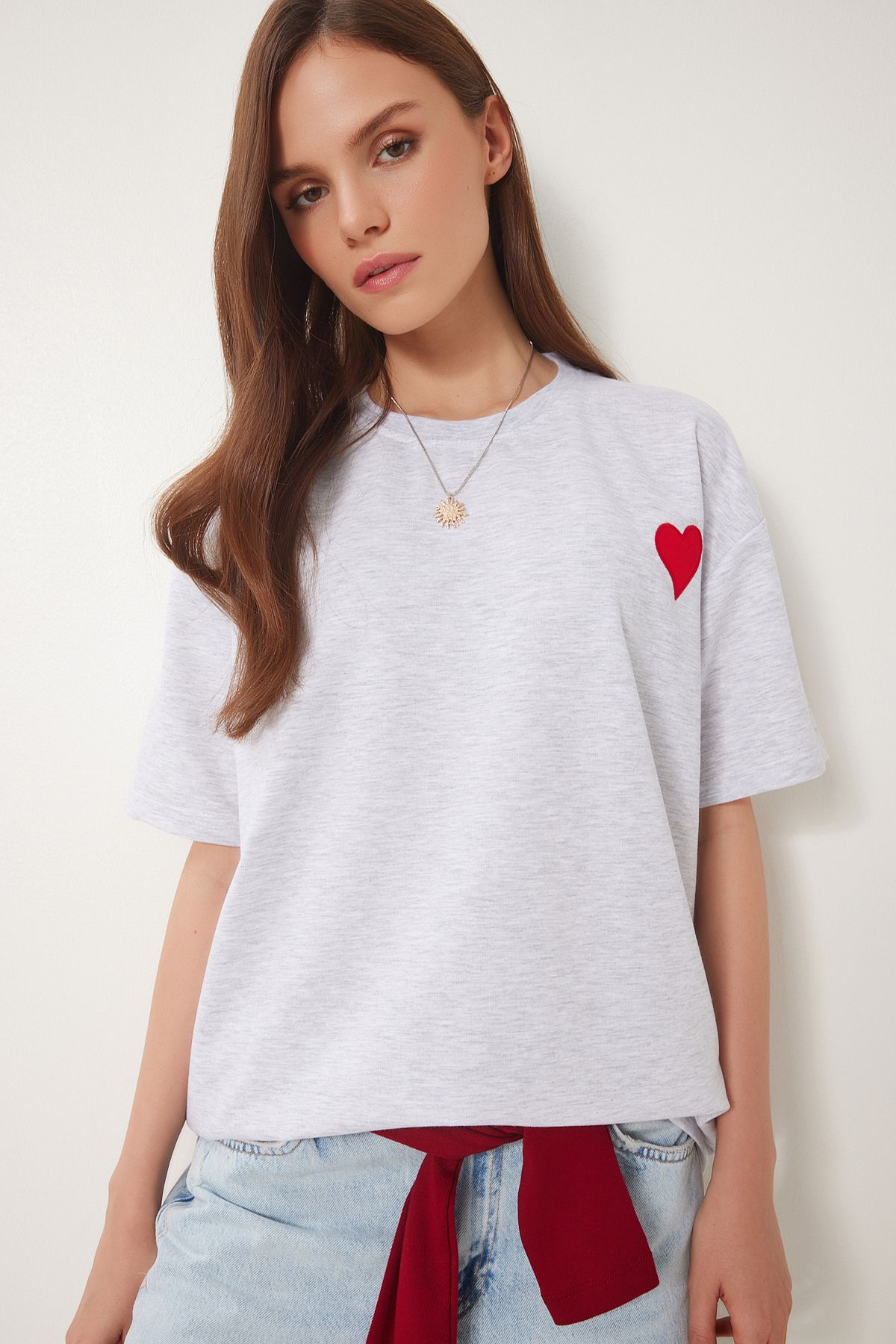 Gri Melanj Kalp Nakışlı Örme T-Shirt ZV00299