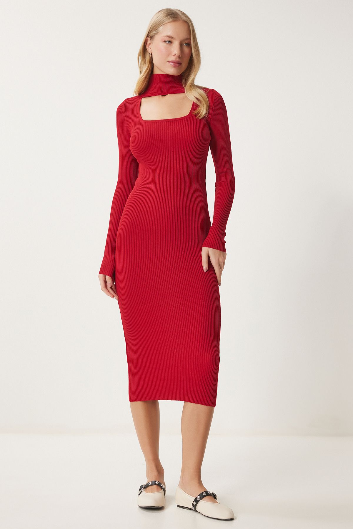 Kırmızı Cut Out Detaylı Dik Yaka Fitilli Triko Elbise FN03388