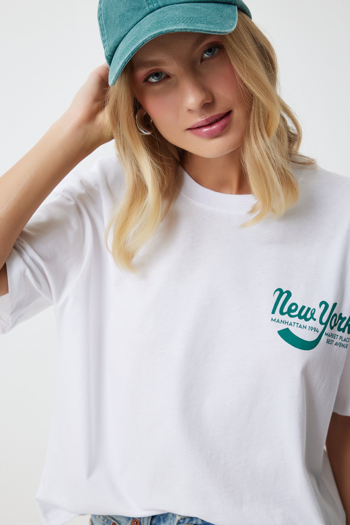 Beyaz Baskılı Oversize Örme T-Shirt DD01326
