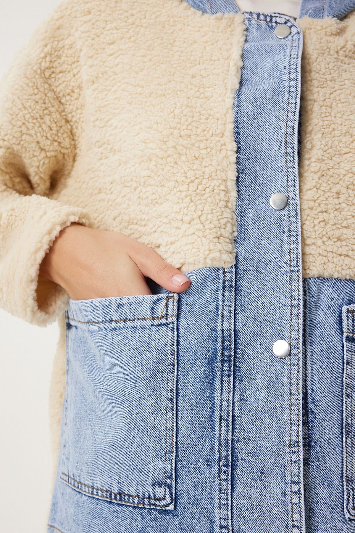 Krem Mavi Kapüşonlu Denim Detaylı Peluş Ceket NT00435