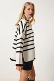 Ekru Siyah Çizgili Oversize Triko Kazak BV00122