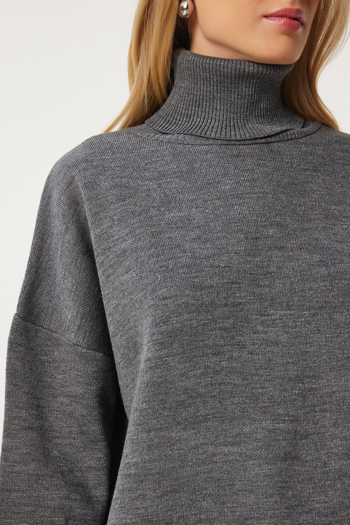 Gri Balıkçı Yaka Oversize Triko Kazak BV00084