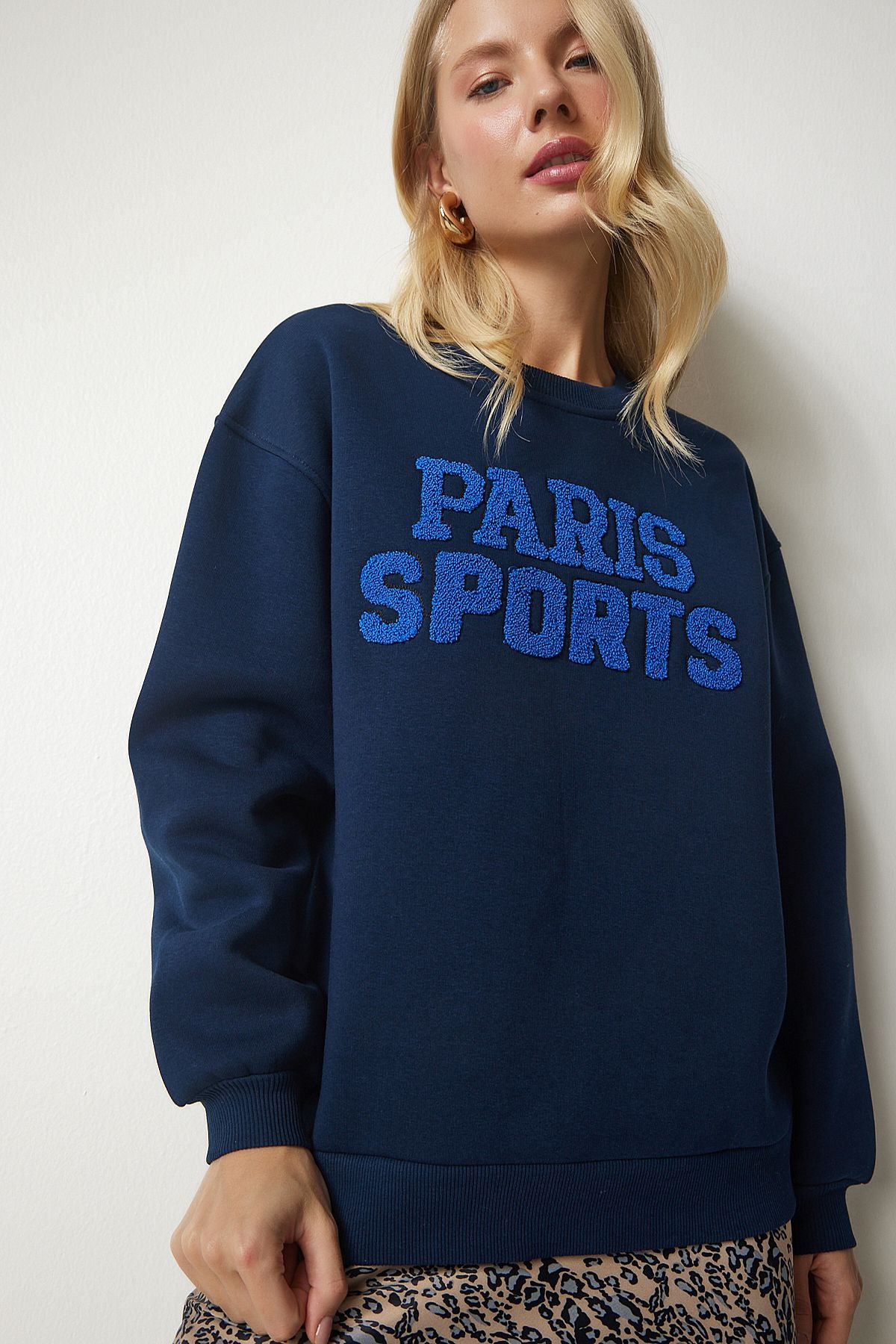 Lacivert Nakışlı Şardonlu Oversize Sweatshirt DP00190