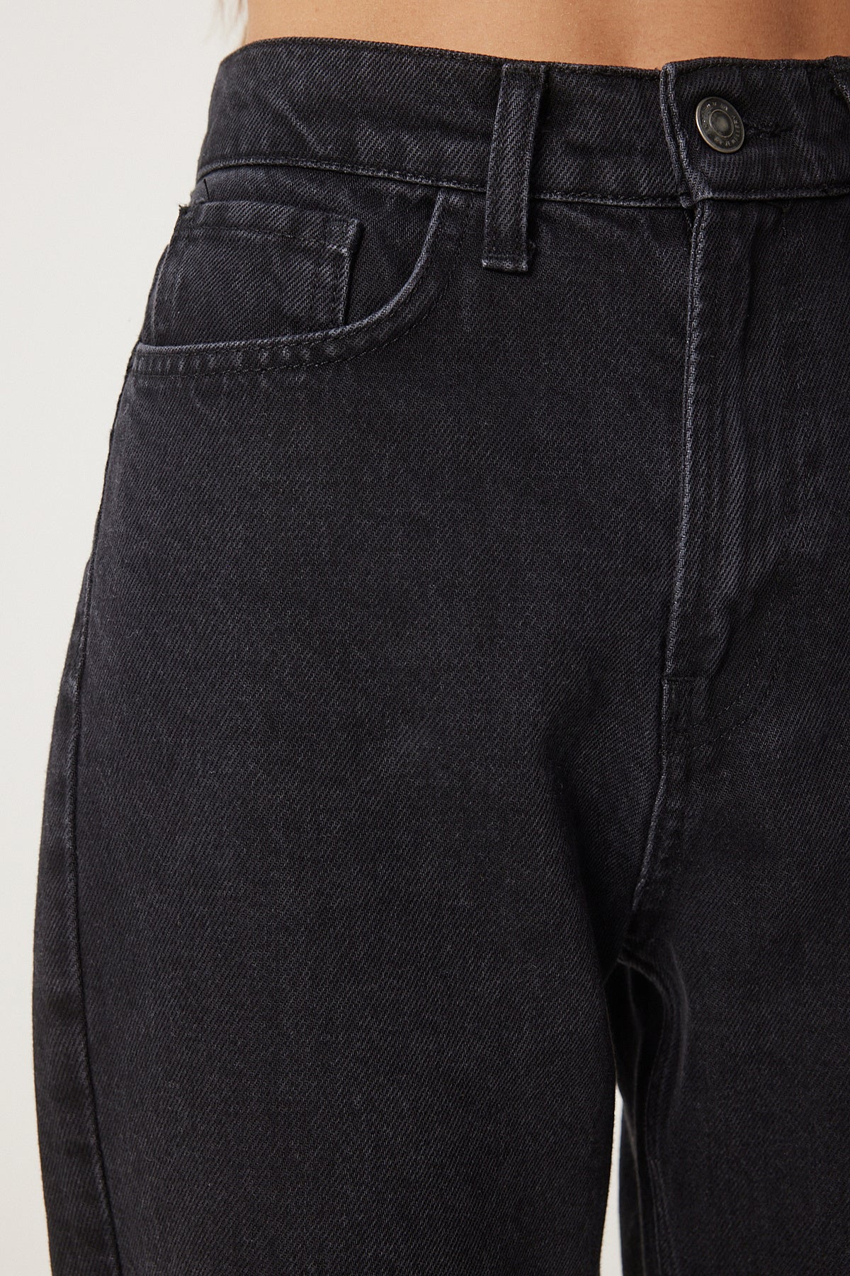 Siyah Orta Bel Straight Jeans UT00024