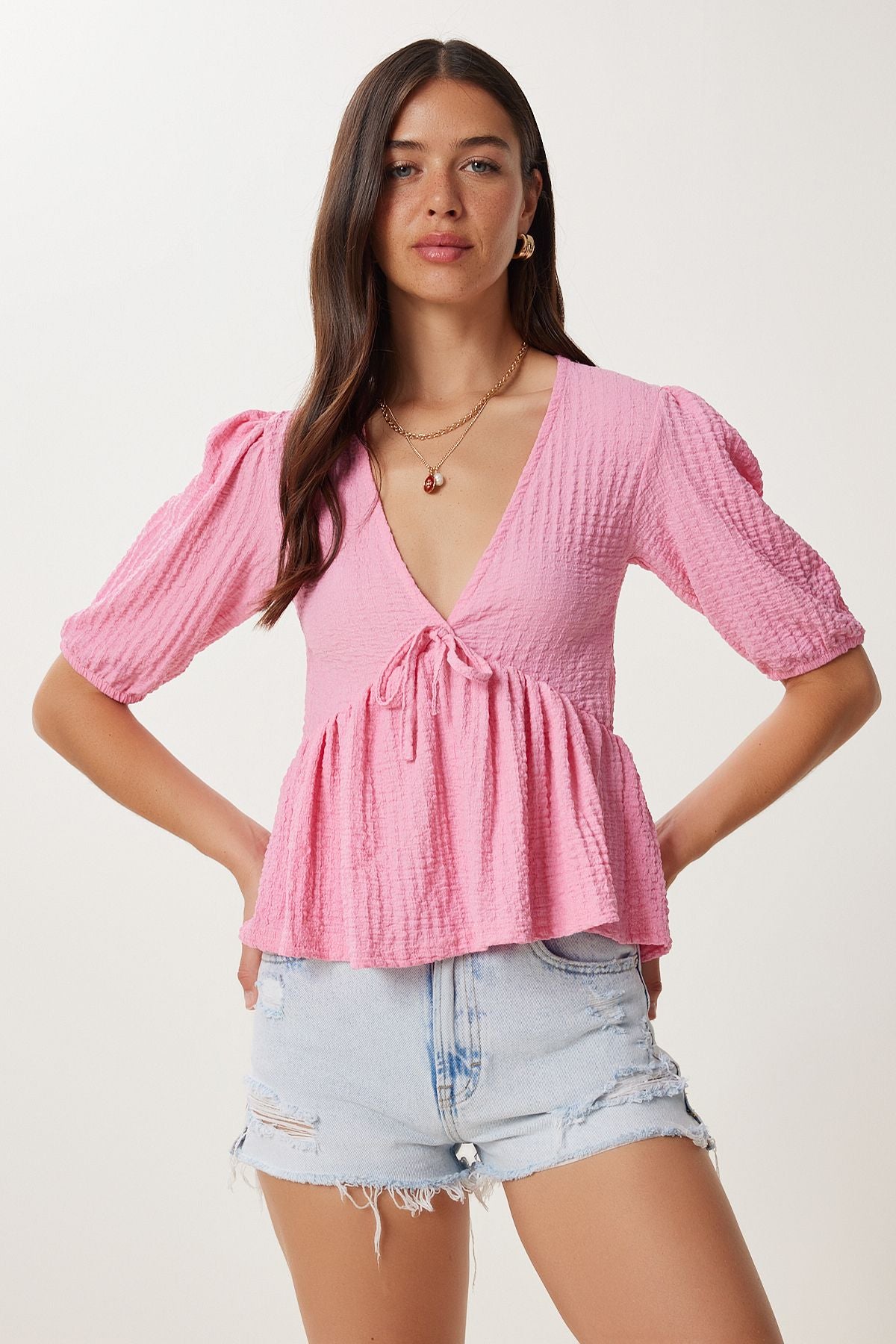 Pembe Dokulu Volanlı Esnek Krinkıl Örme Bluz ZV00338