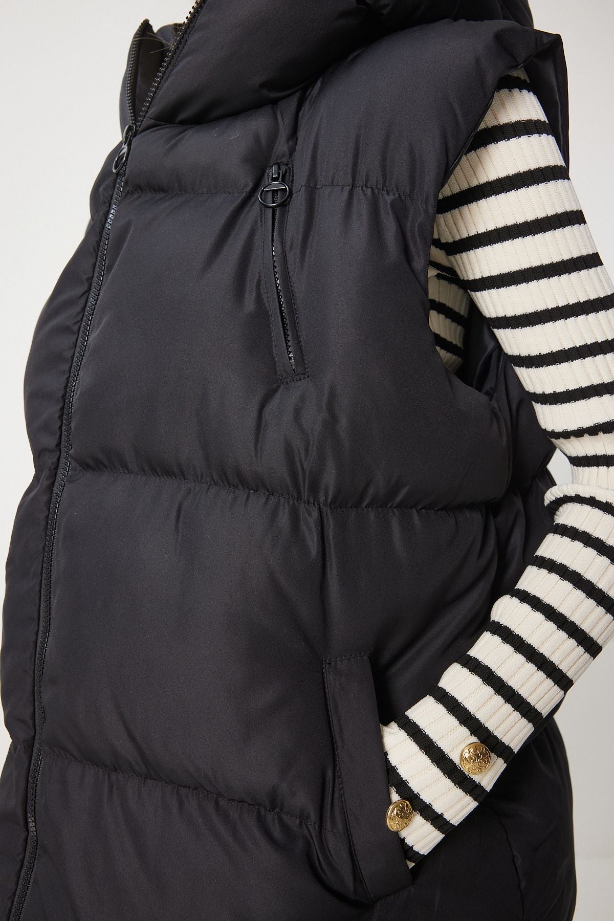 Siyah Kapüşonlu Oversize Şişme Yelek RV00055