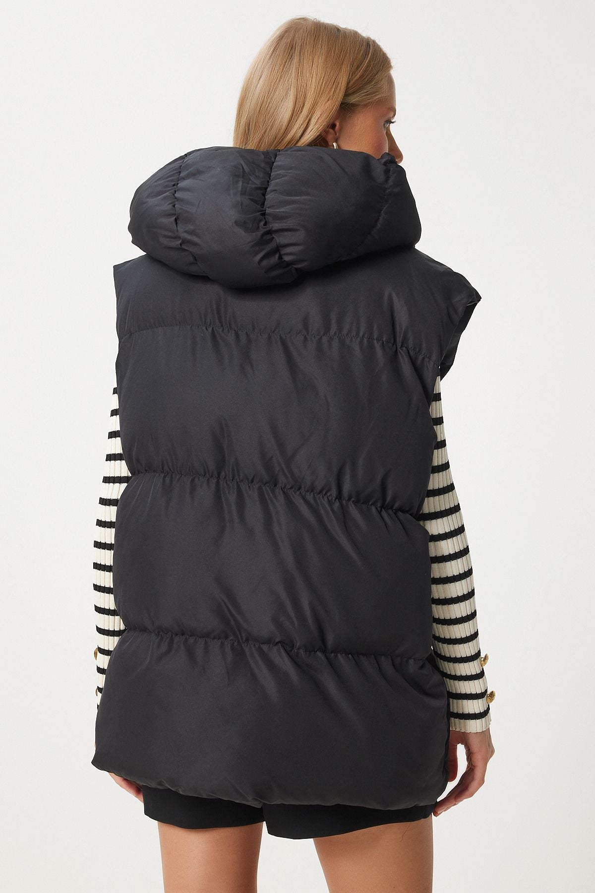 Siyah Kapüşonlu Oversize Şişme Yelek RV00055