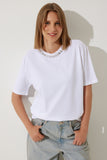 Beyaz Yakası Zincir Kolyeli %100 Pamuk Örme T-Shirt UB00277