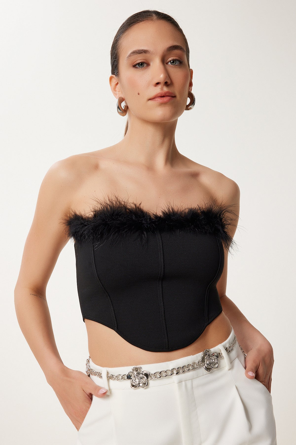 Siyah Tüy Detaylı Esnek Crop Büstiyer NS00428