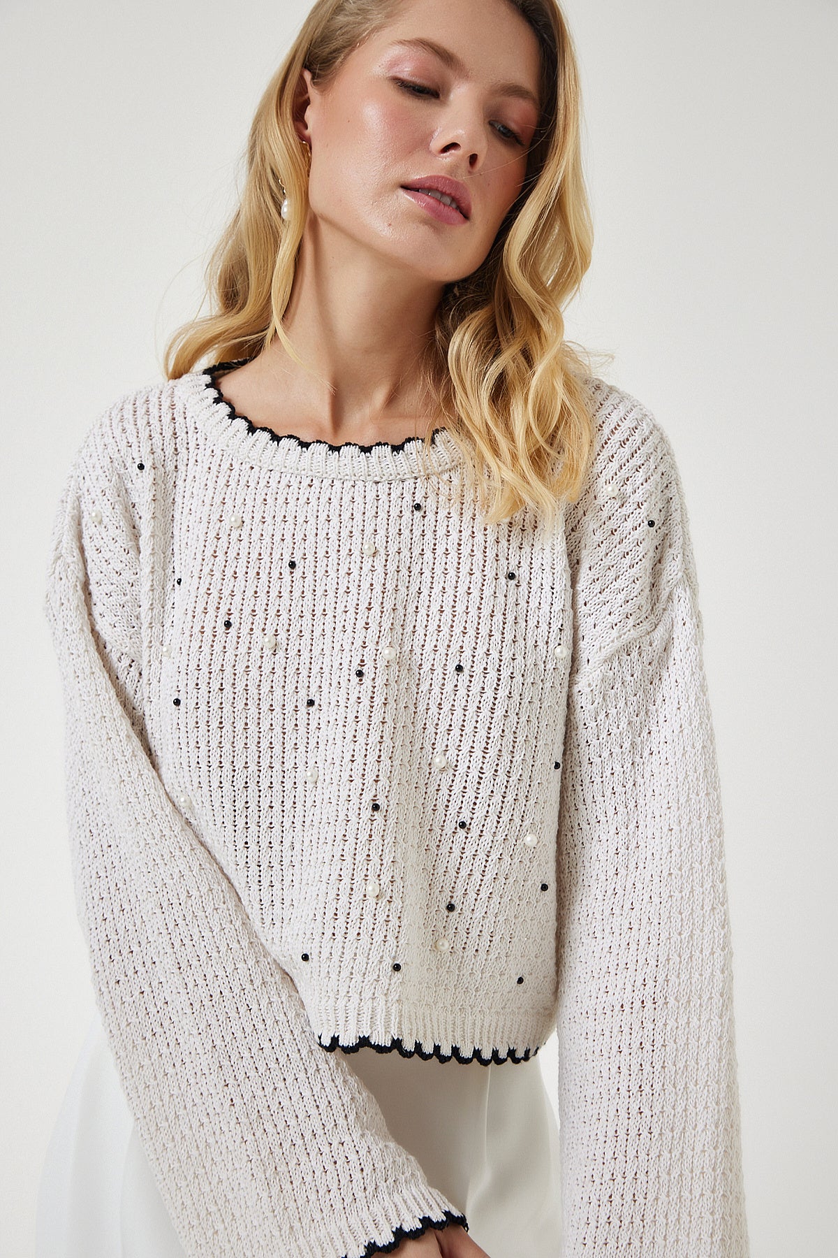 Krem İncili Ajurlu Mevsimlik Crop Triko Kazak MC00256