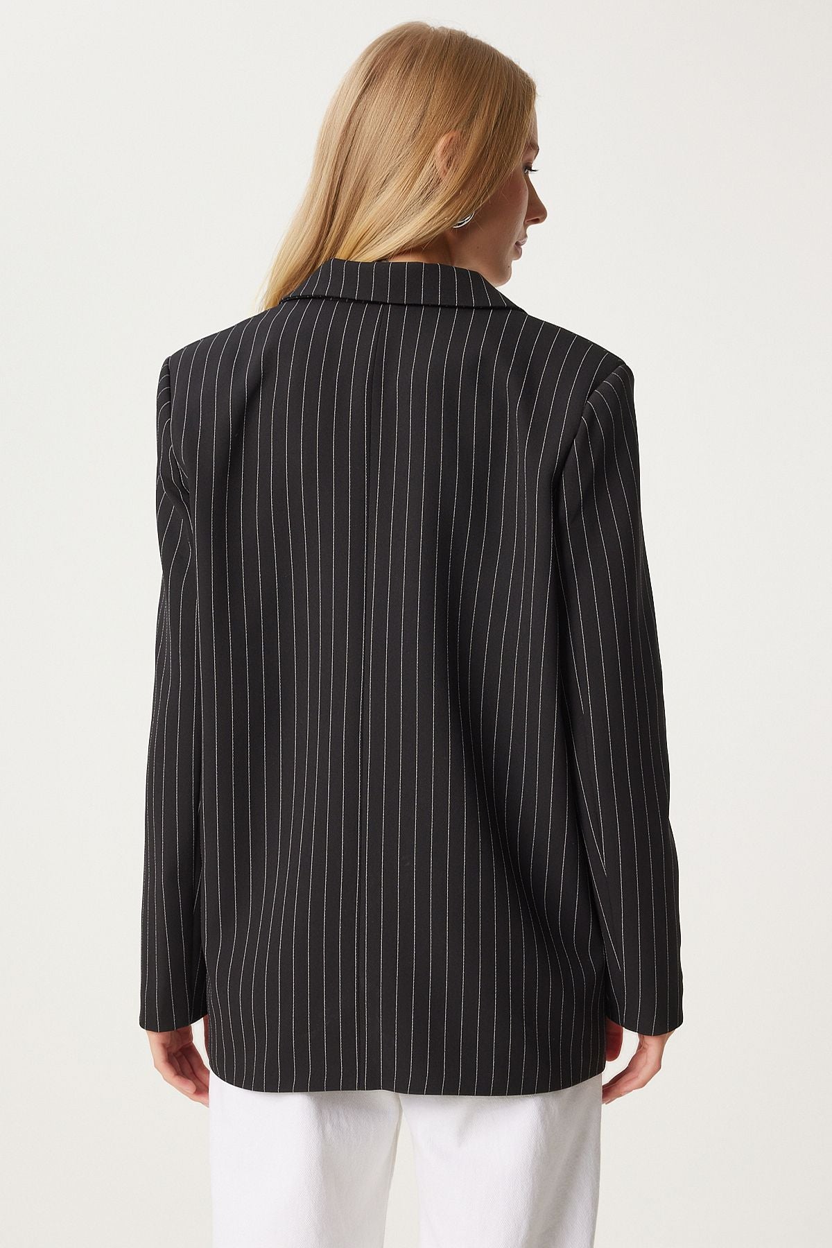 Siyah İnce Çizgili Oversize Kruvaze Ceket TO00152