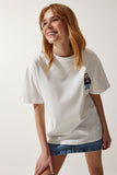 Beyaz Bisiklet Yaka Nakışlı Oversize Örme T-Shirt NJ00142