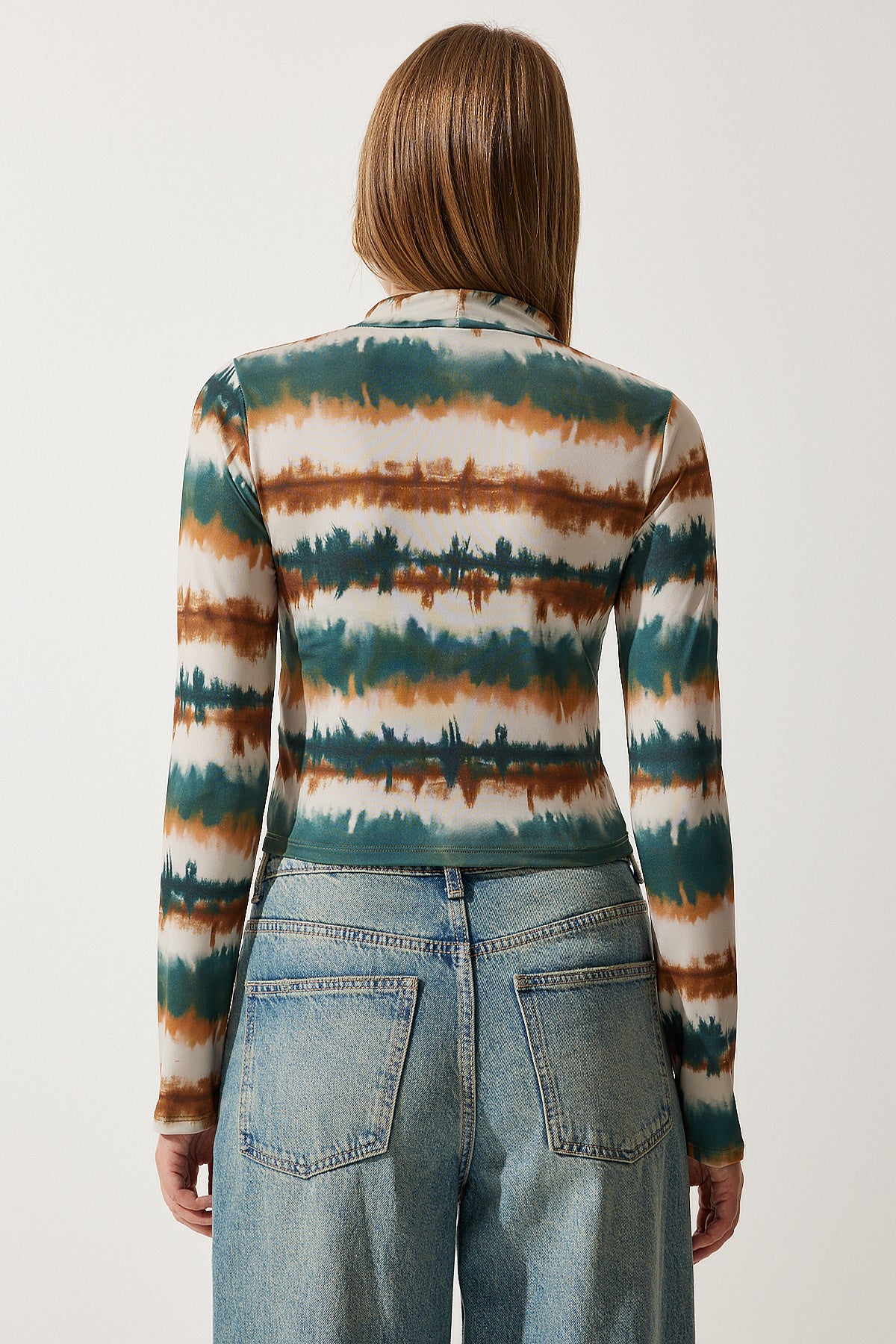 Krem Koyu Yeşil Desenli Dik Yaka Crop Örme Bluz NJ00136