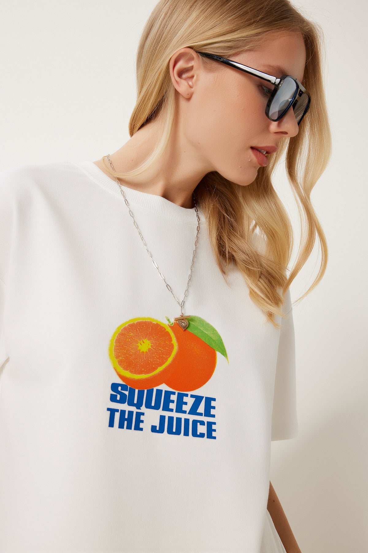 Ekru Oversize Baskılı Örme T-Shirt ZV00281