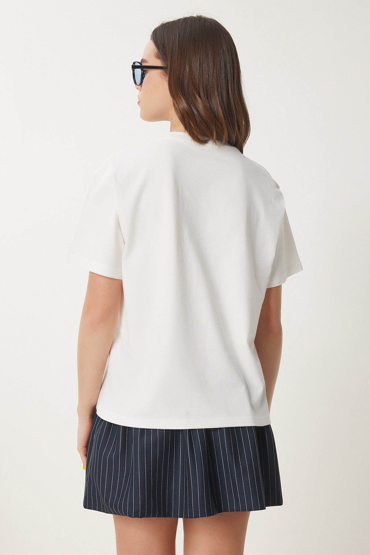 Ekru Nakış Cepli Pamuklu T-Shirt CR00450