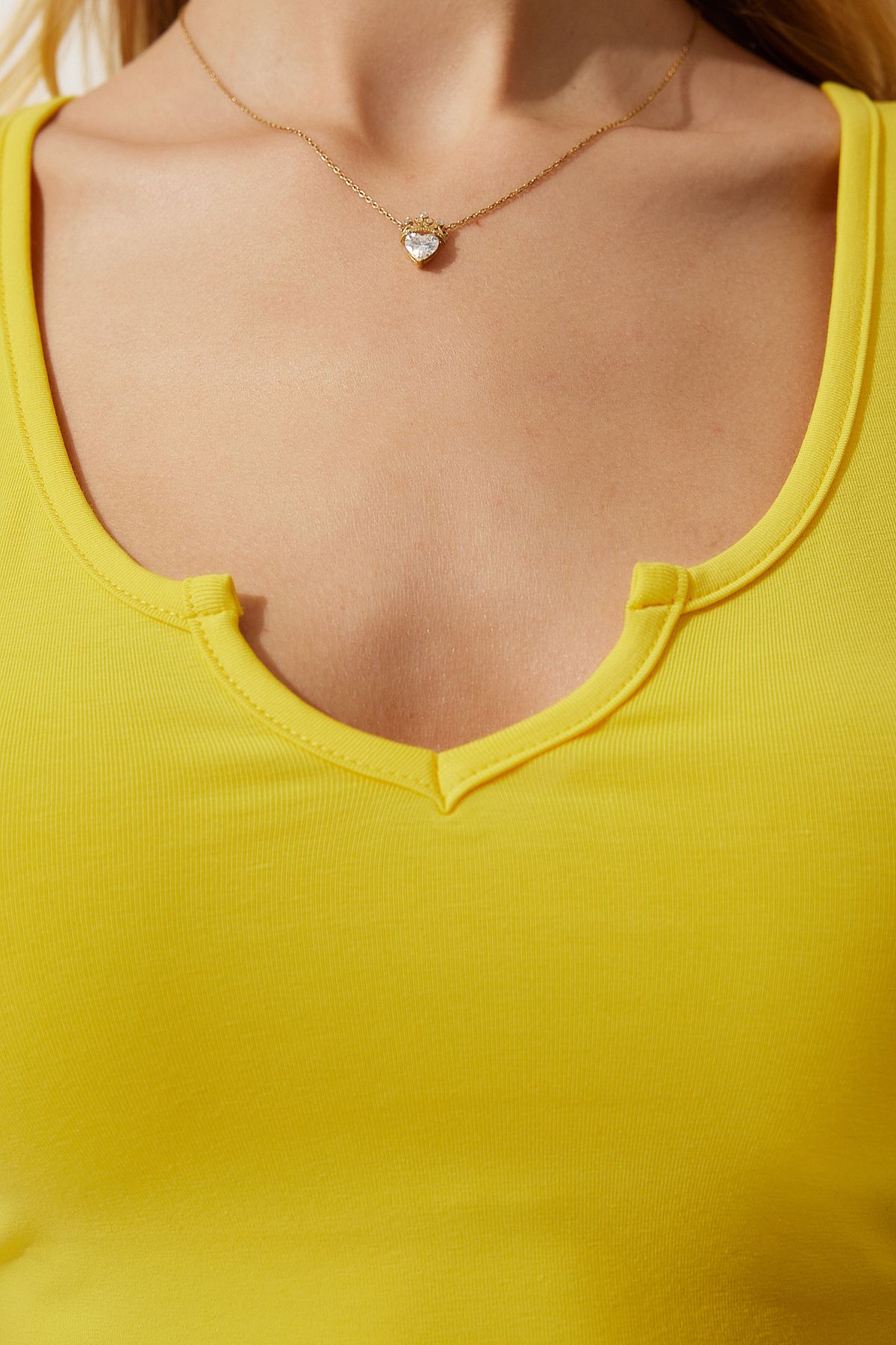 Sarı Askılı Crop Örme Bluz OW00030