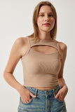 Bisküvi Cut Out Detaylı Fitilli Crop Örme Bluz KH00089