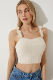 Krem Çiçekli Askılı Crop Triko Bluz AV00037