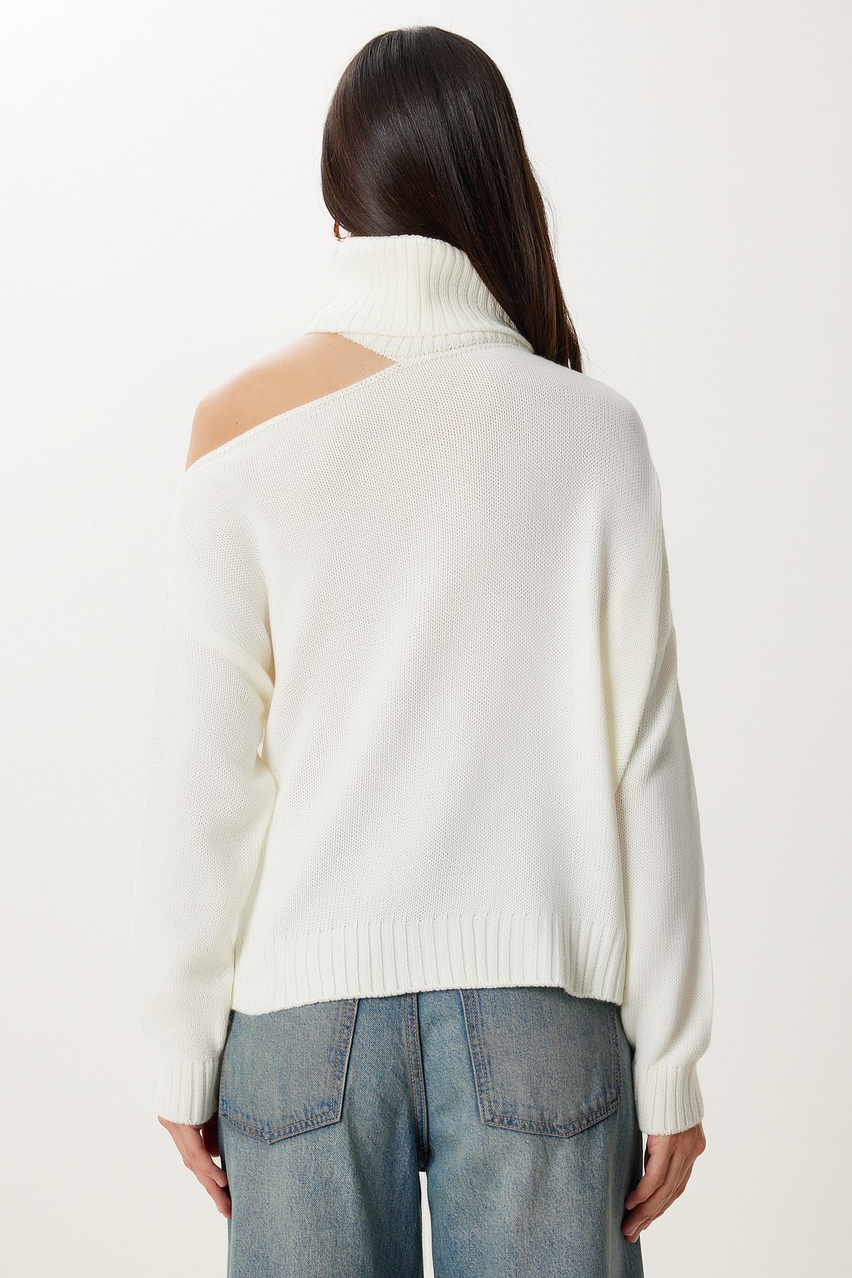 Ekru Cut Out Detaylı Balıkçı Yaka Triko Kazak PN00068