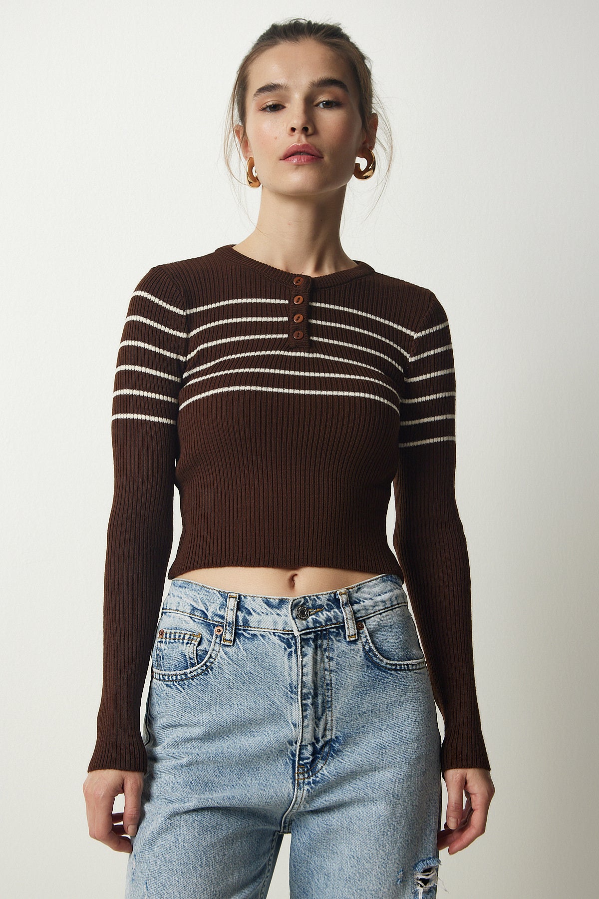 Kahverengi Krem Düğmeli Yaka Fitilli Crop Triko Bluz NF00077