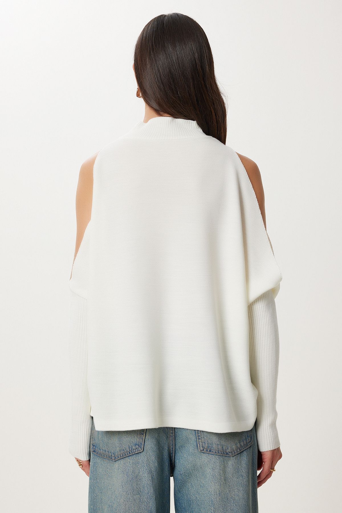Ekru Cut Out Detaylı Oversize Triko Kazak AS00015