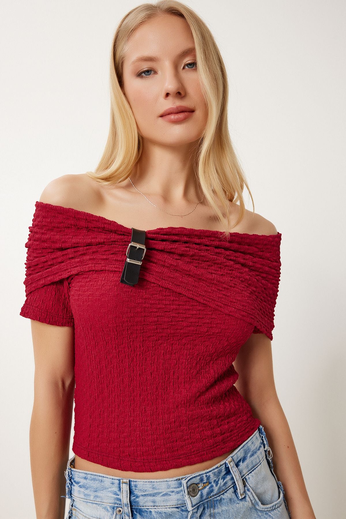 Bordo Kemer Bant Detaylı Carmen Yaka Esnek Örme Bluz AN00242
