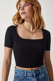 Siyah Kare Yaka Crop Örme T-Shirt AN00170