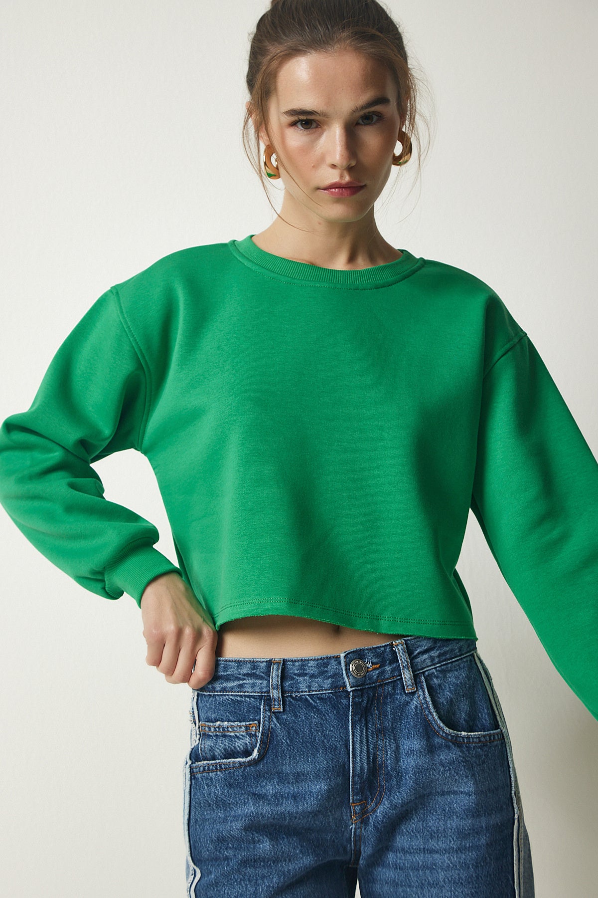 Yeşil Bisiklet Yaka Şardonlu Crop Örme Sweatshirt BF00085
