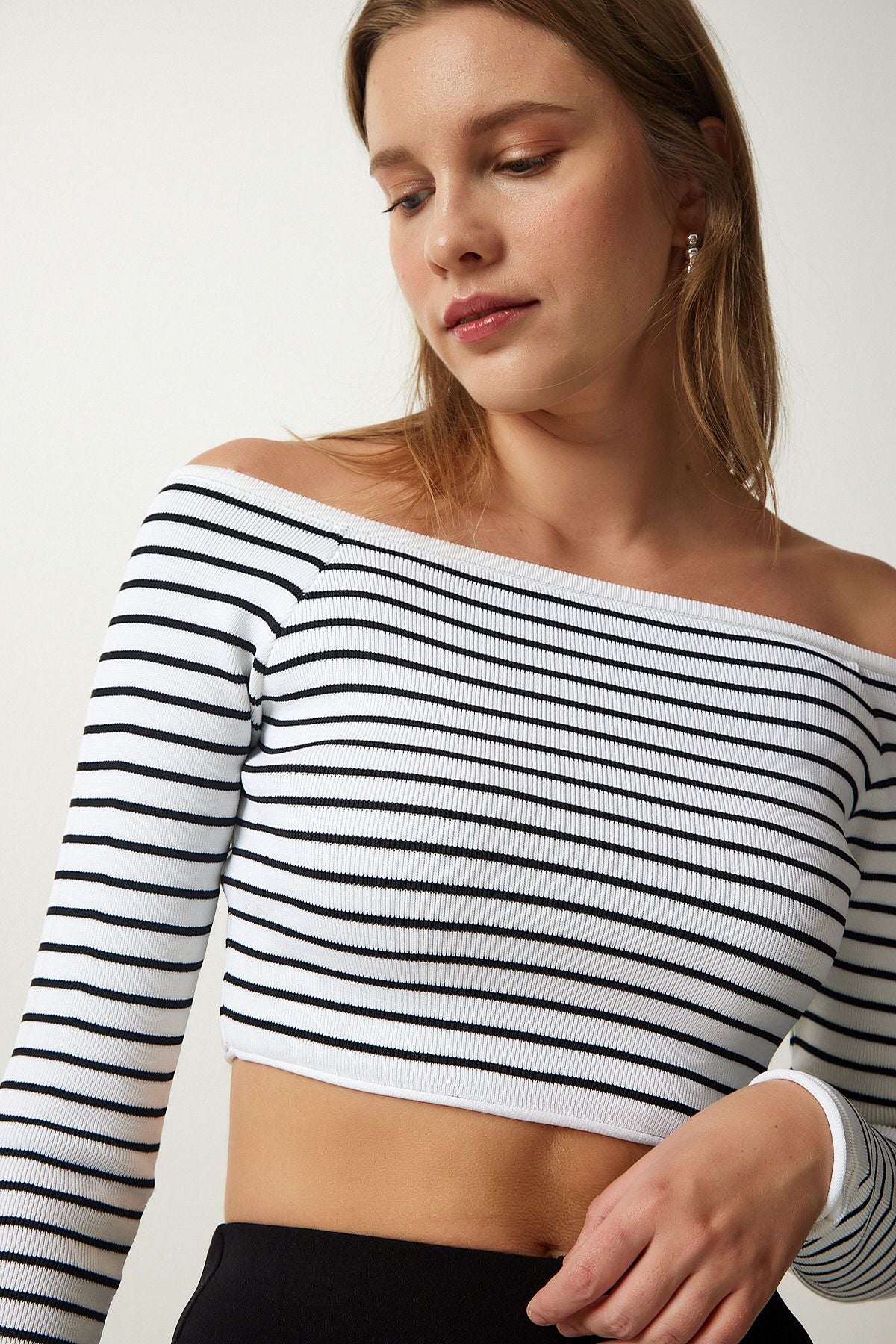 Beyaz Kare Yaka Çizgili Crop Bluz PF00019