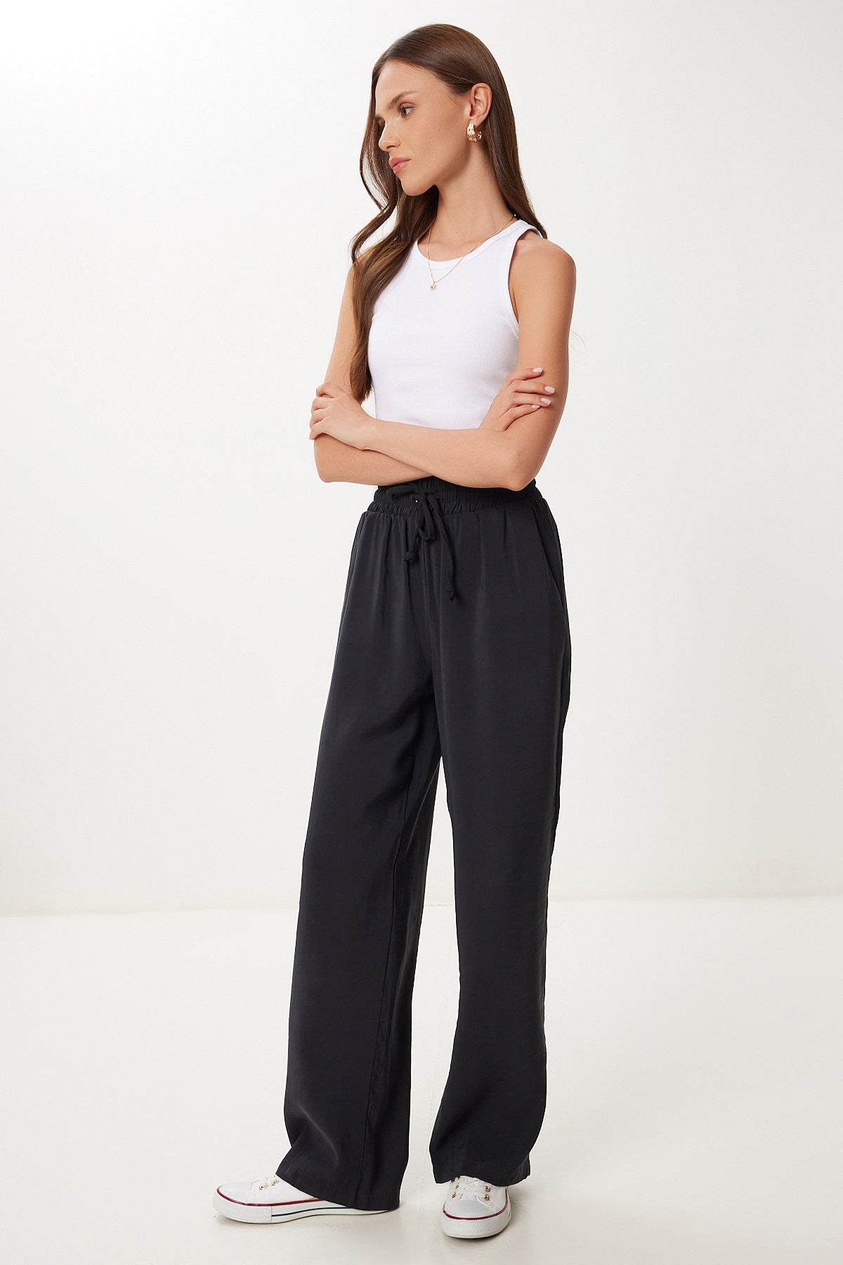 Siyah Geniş Paça Yazlık Modal Pantolon BV00157