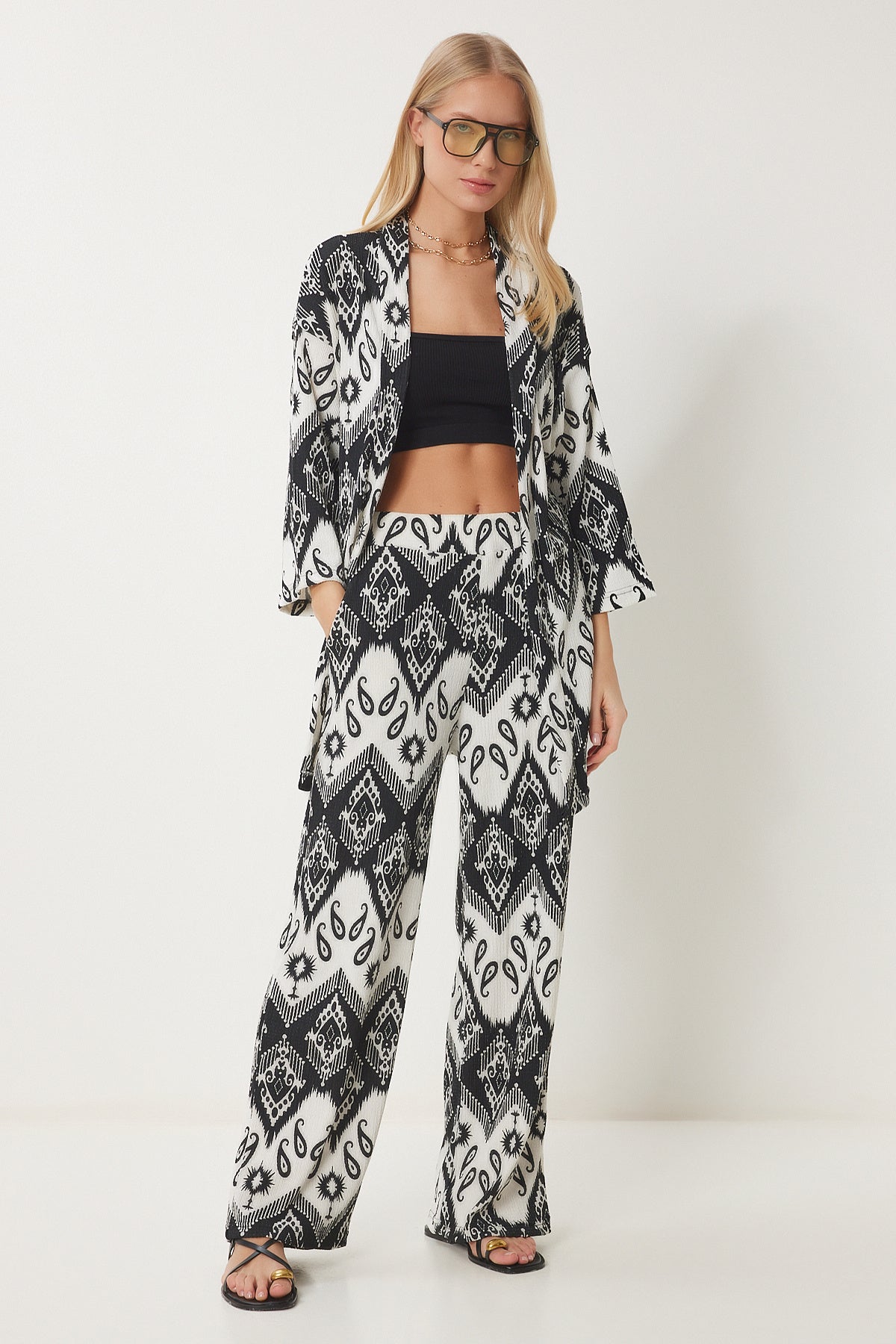 Siyah Beyaz Desenli Krinkıl Yazlık Kimono Pantolon Takım ZV00271