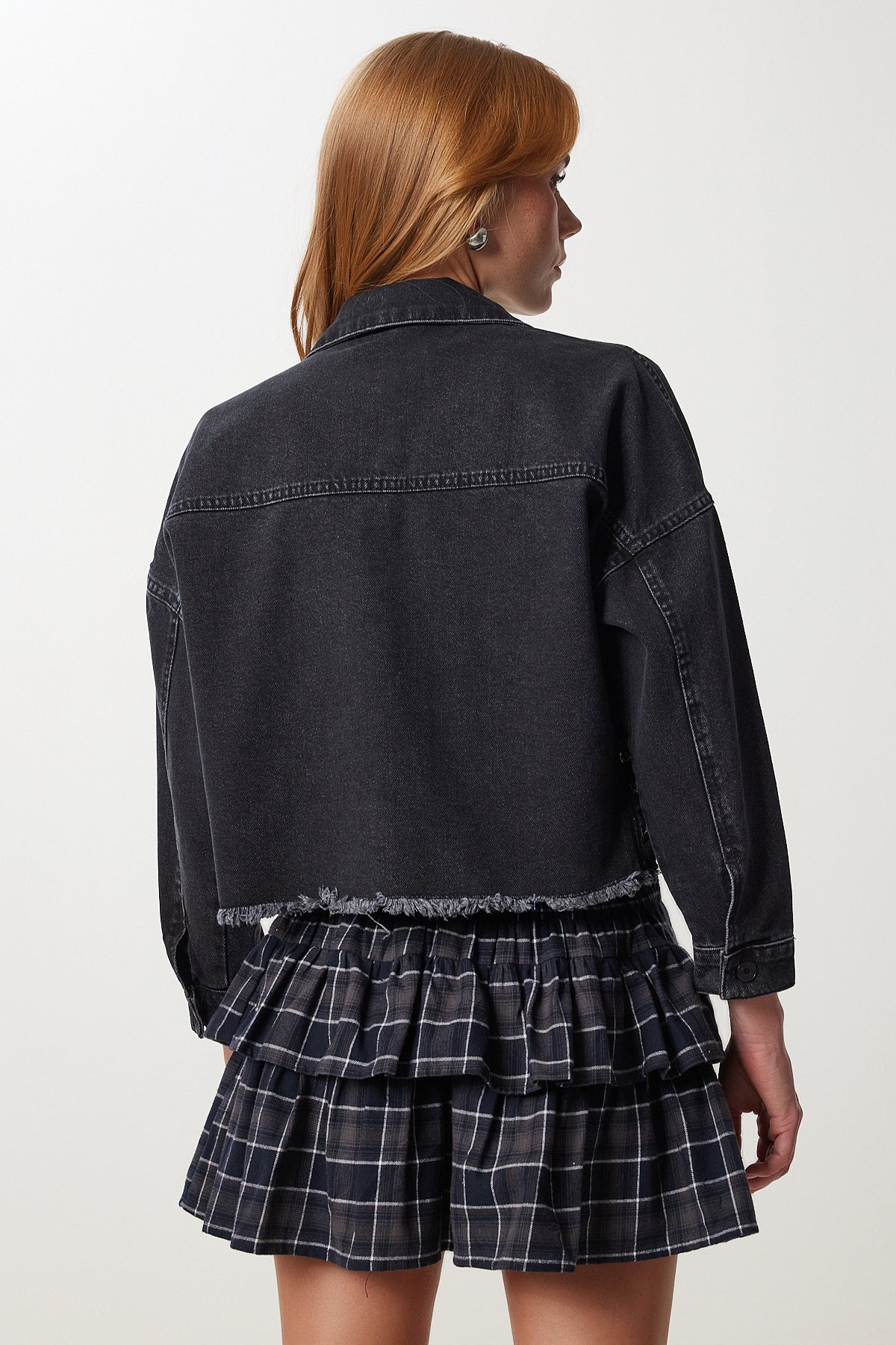 Siyah Yıkamalı Crop Denim Ceket VC00011