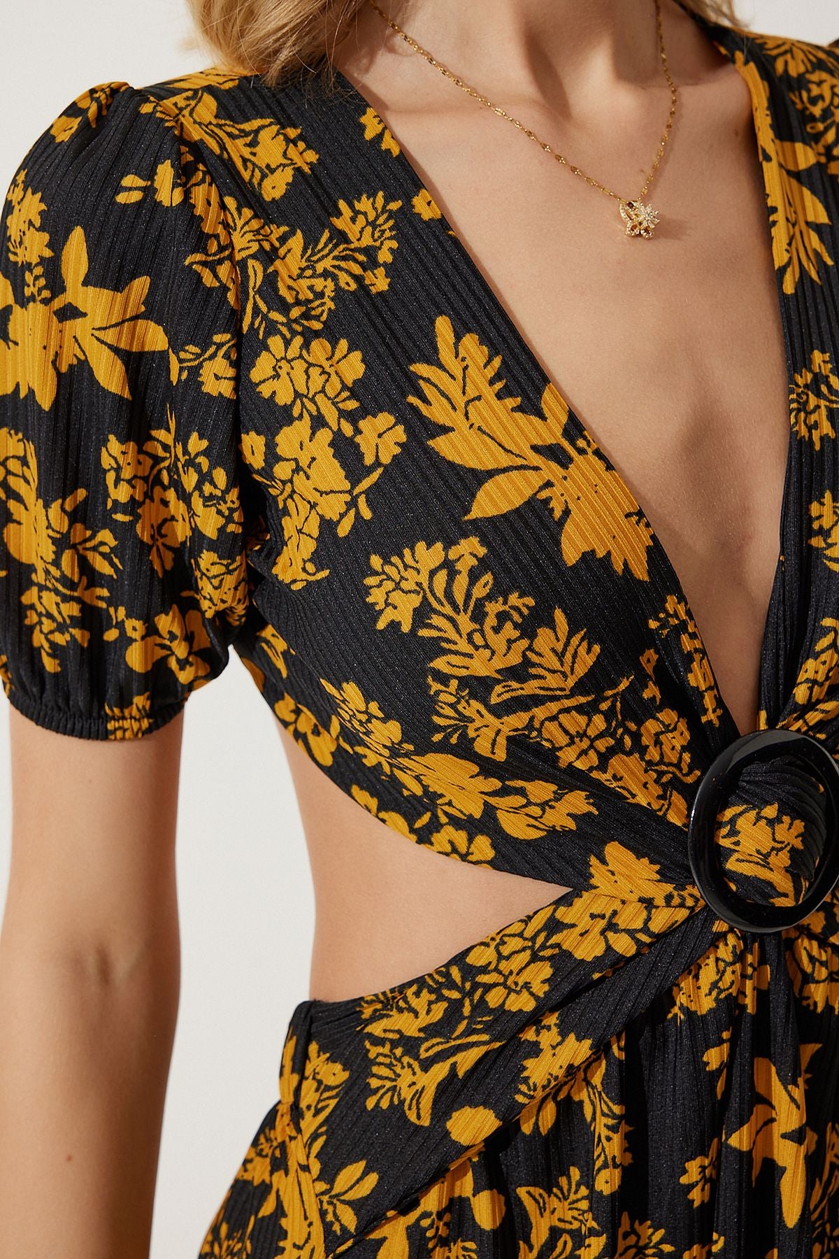 Siyah Hardal Desenli Pencere Detaylı Tokalı Örme Elbise MC00263