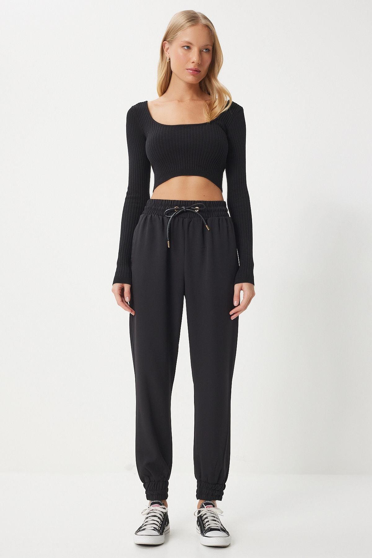 Siyah Kordon Kemerli Dokuma Jogger Eşofman Pantolon DD01341