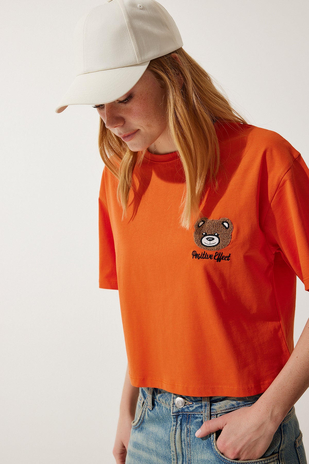 Oranj Ayıcık Armalı Crop Örme T-Shirt HF00456