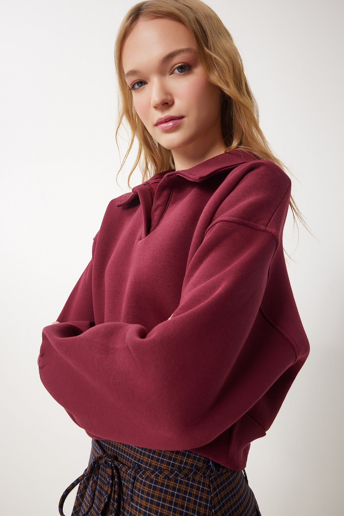 Bordo Polo Yaka Şardonlu Crop Örme Sweatshirt HW00014