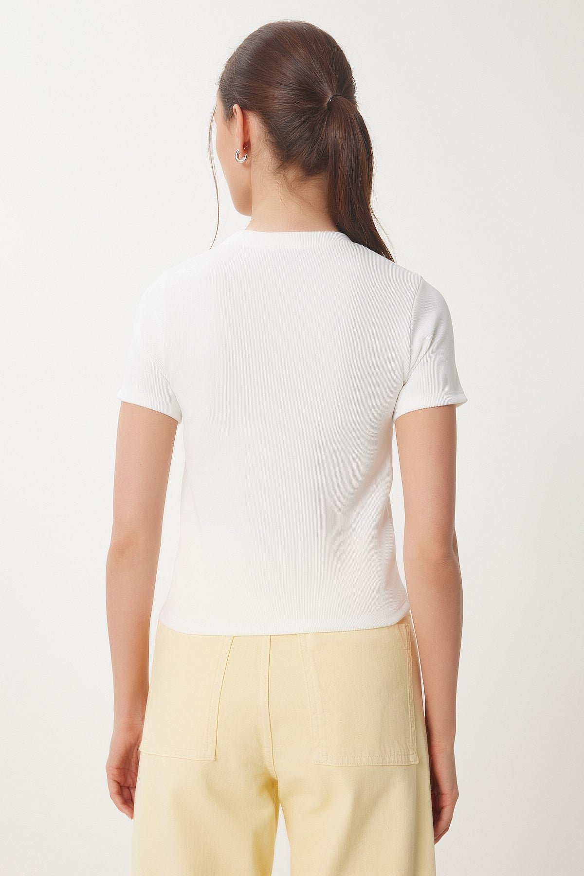 Kemik Boncuklu Fiyonk Detaylı Örme T-Shirt ZV00290