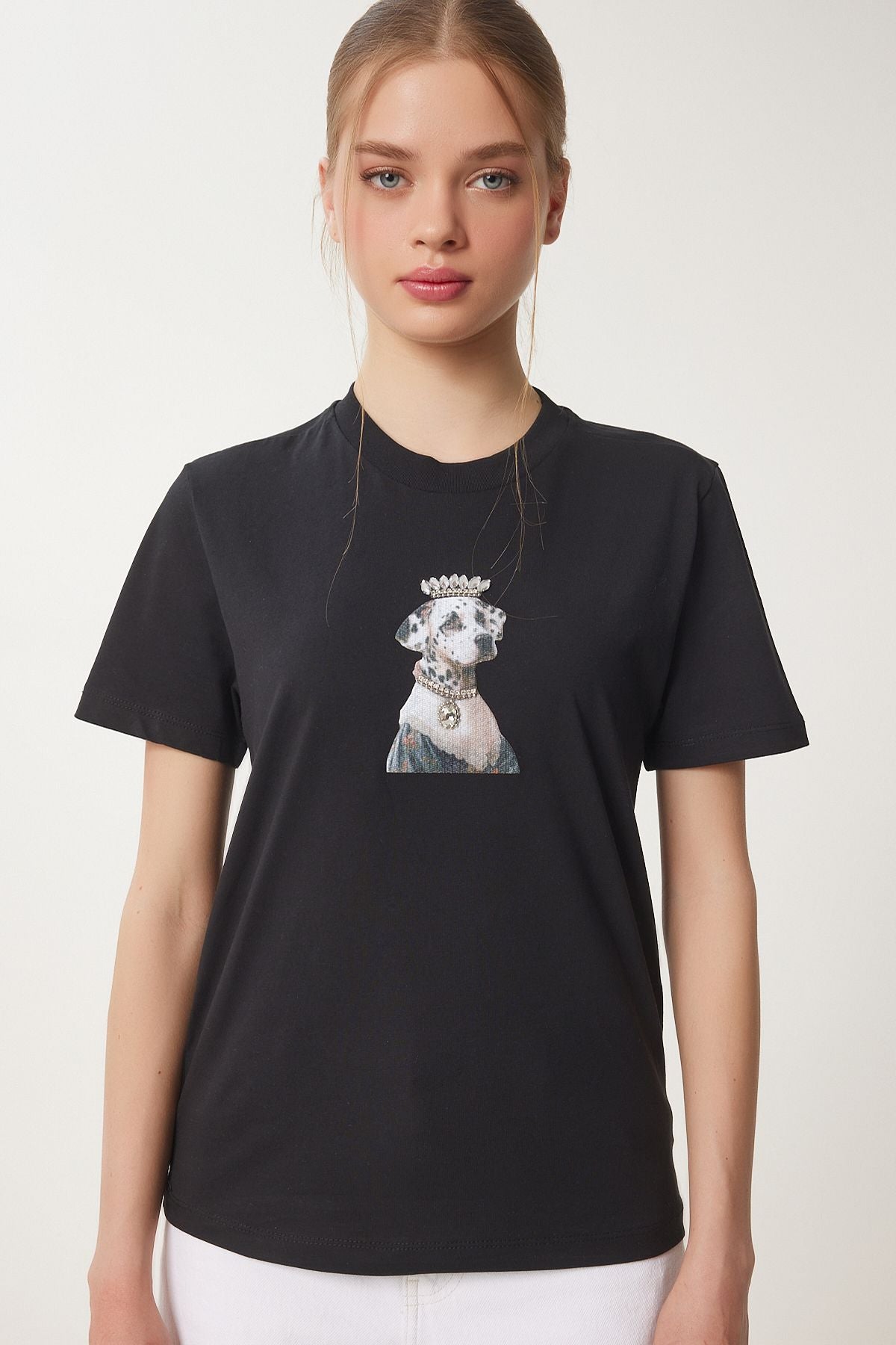Siyah Şık Taşlı Armalı Pamuklu Örme T-Shirt CR00473