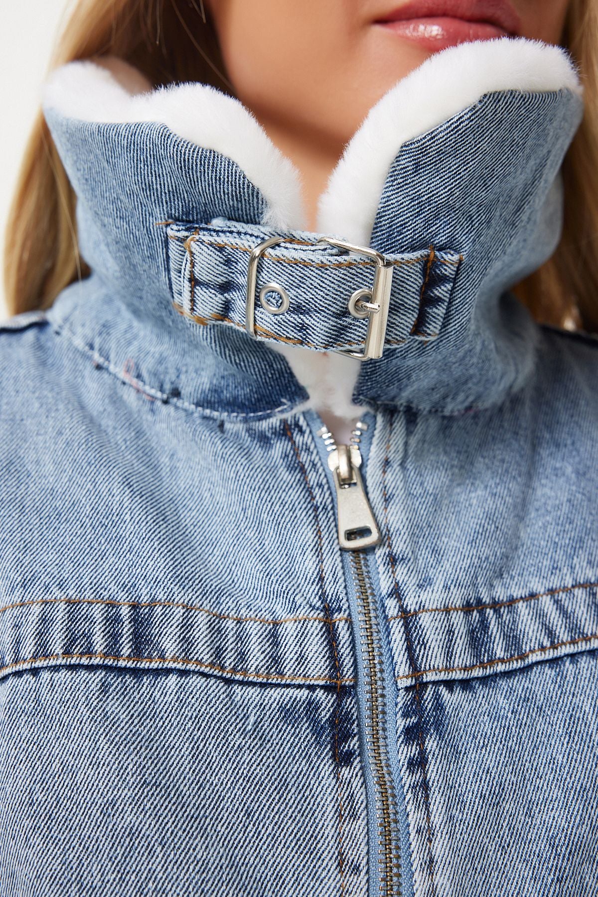 Mavi İçi Suni Kürklü Denim Ceket RV00201