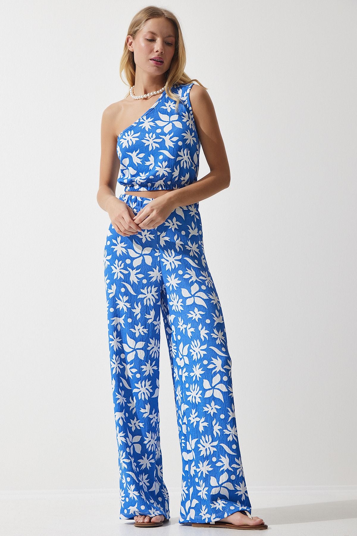 Mavi Beyaz Desenli Örme Crop Bluz Palazzo Takım MC00260