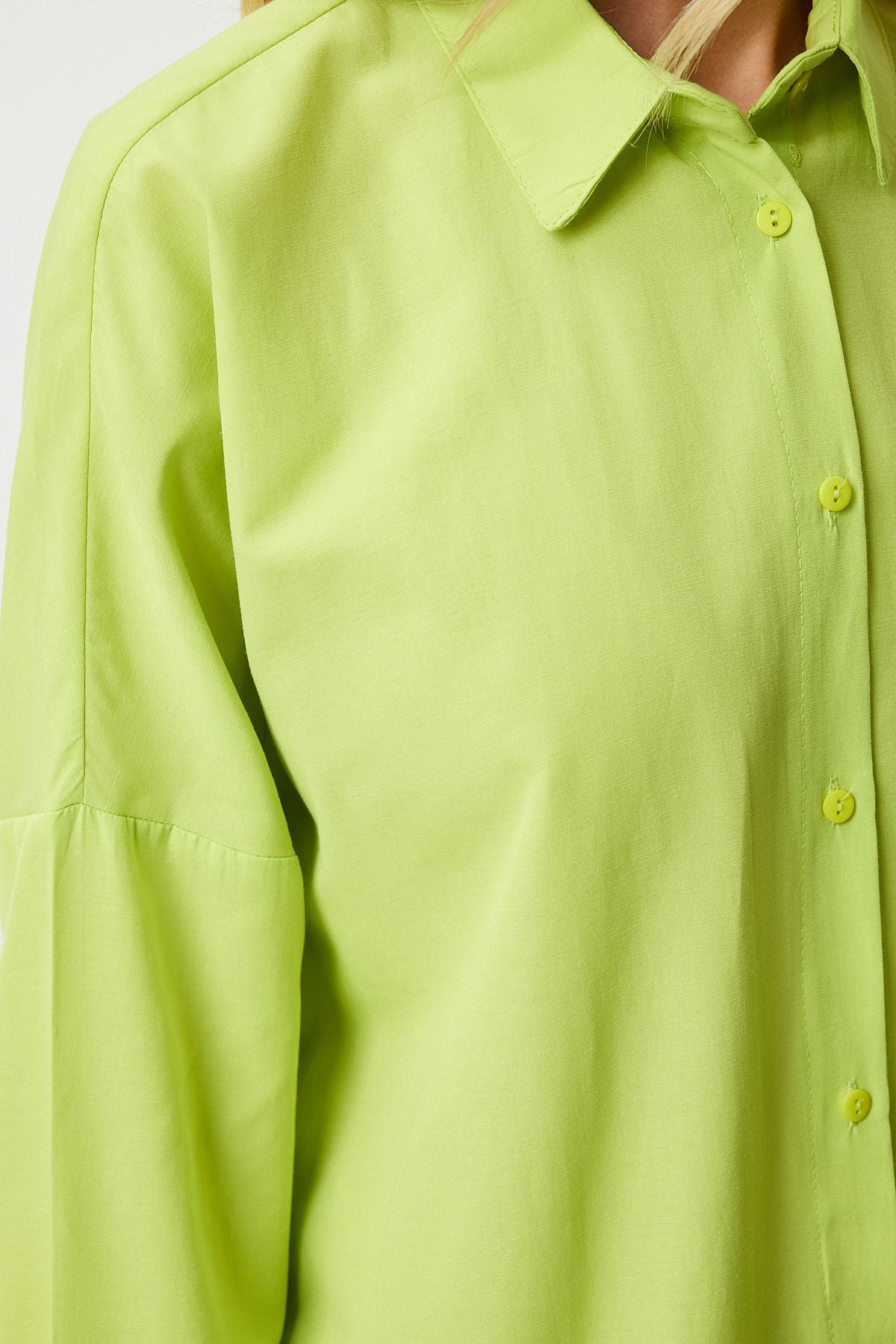 Fıstık Yeşili Oversize Uzun Basic Gömlek MX00167
