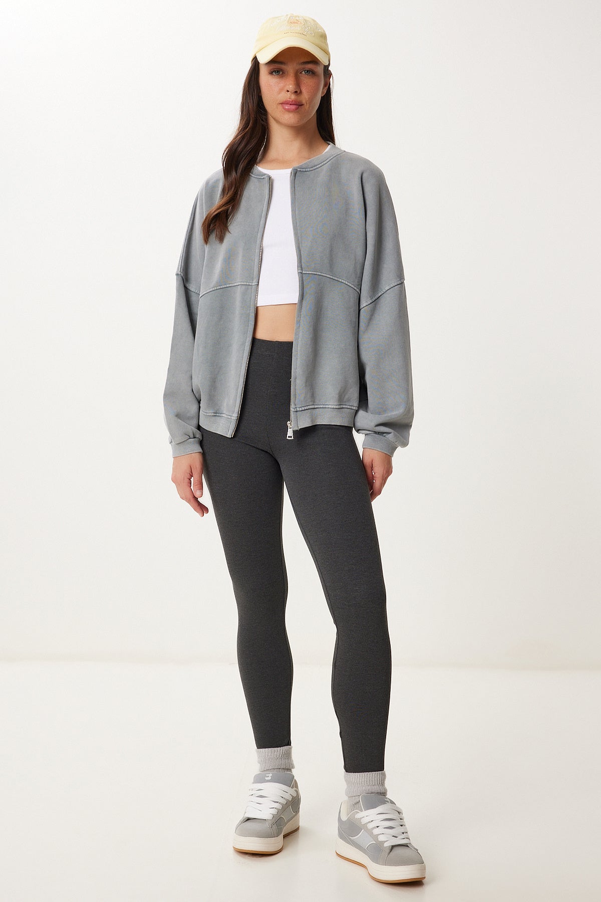 Gri Yıkamalı Oversize Örme Sweatshirt UB00409