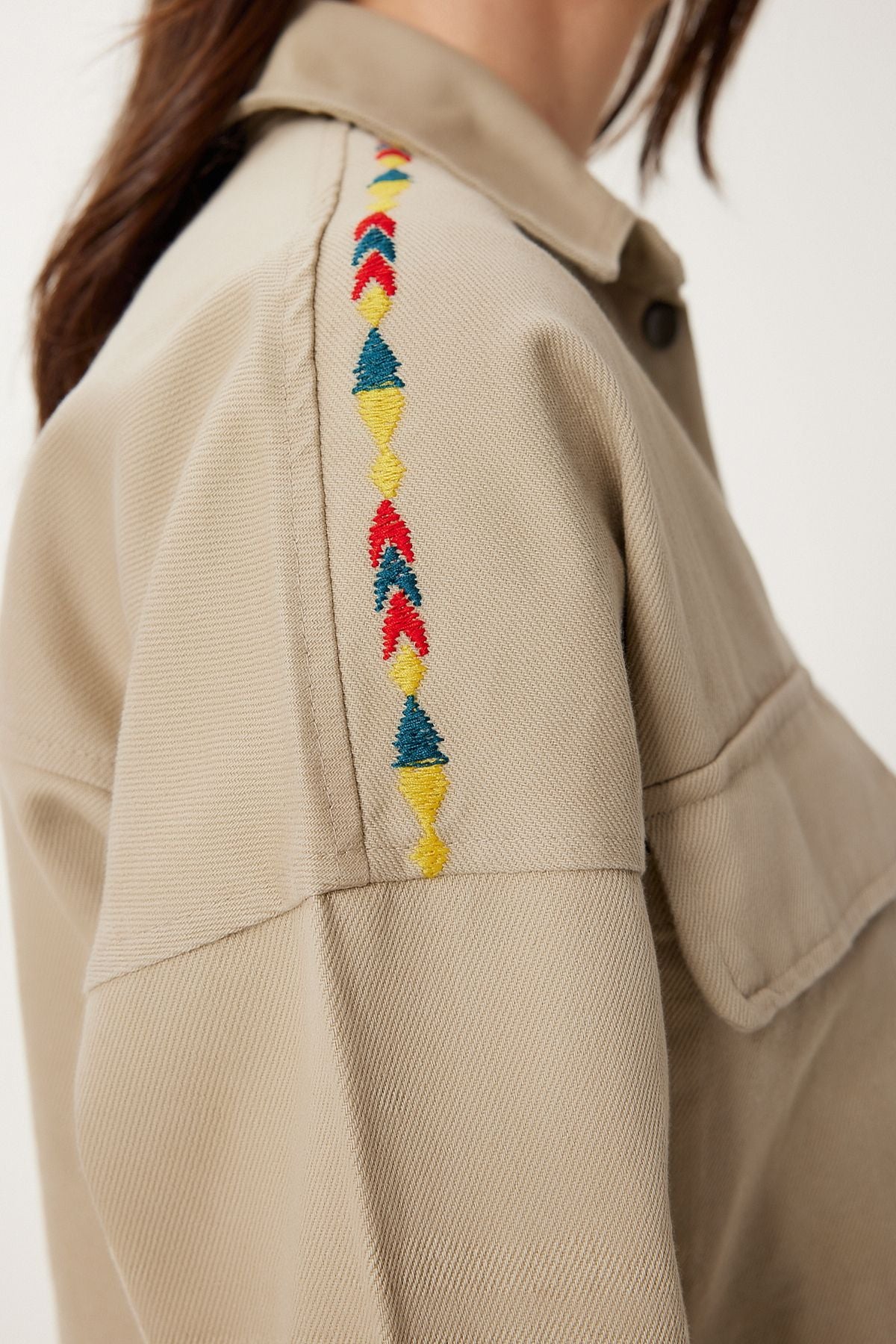Bej Etnik Nakışlı Oversize Gabardin Gömlek Ceket SA00039