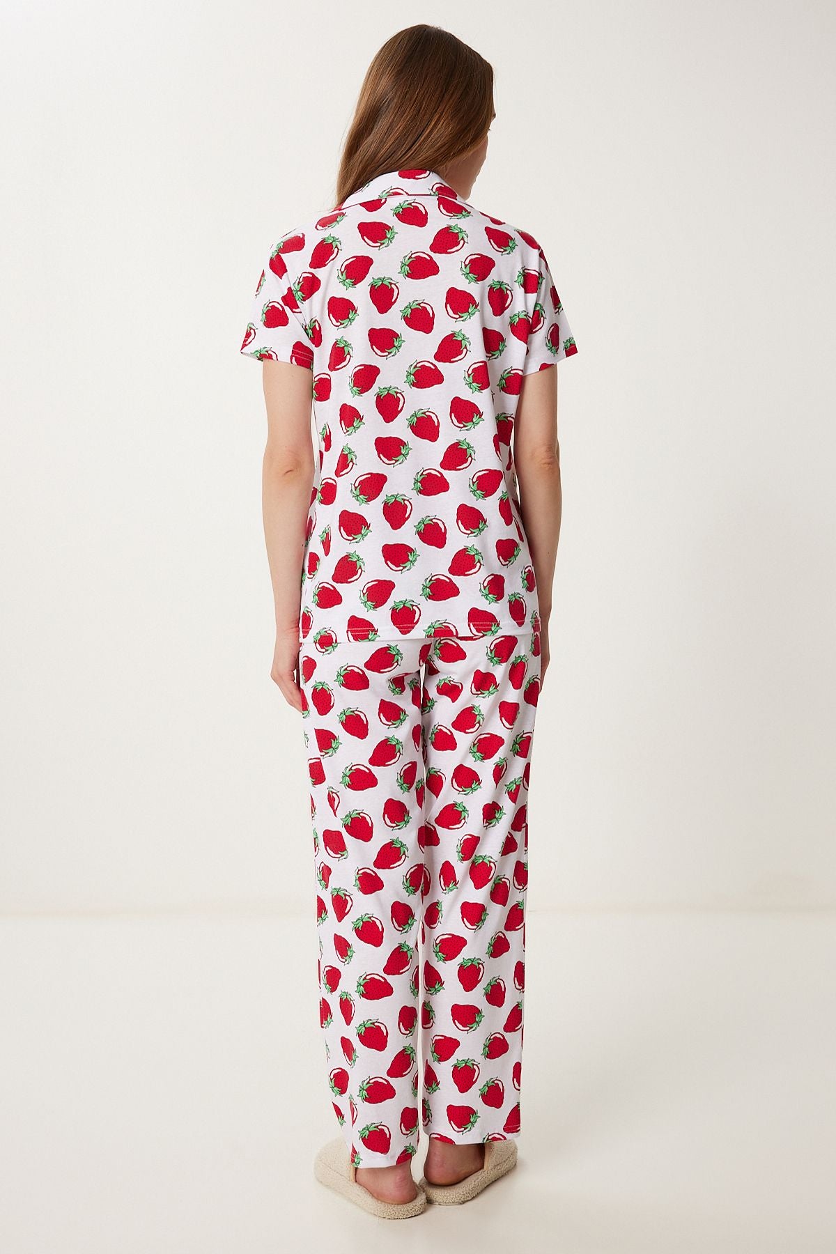 Beyaz Kırmızı Desenli Gömlek Alt Örme Pijama Takımı FP00010