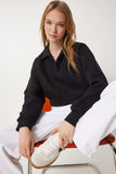 Siyah Polo Yaka Şardonlu Crop Örme Sweatshirt HW00014