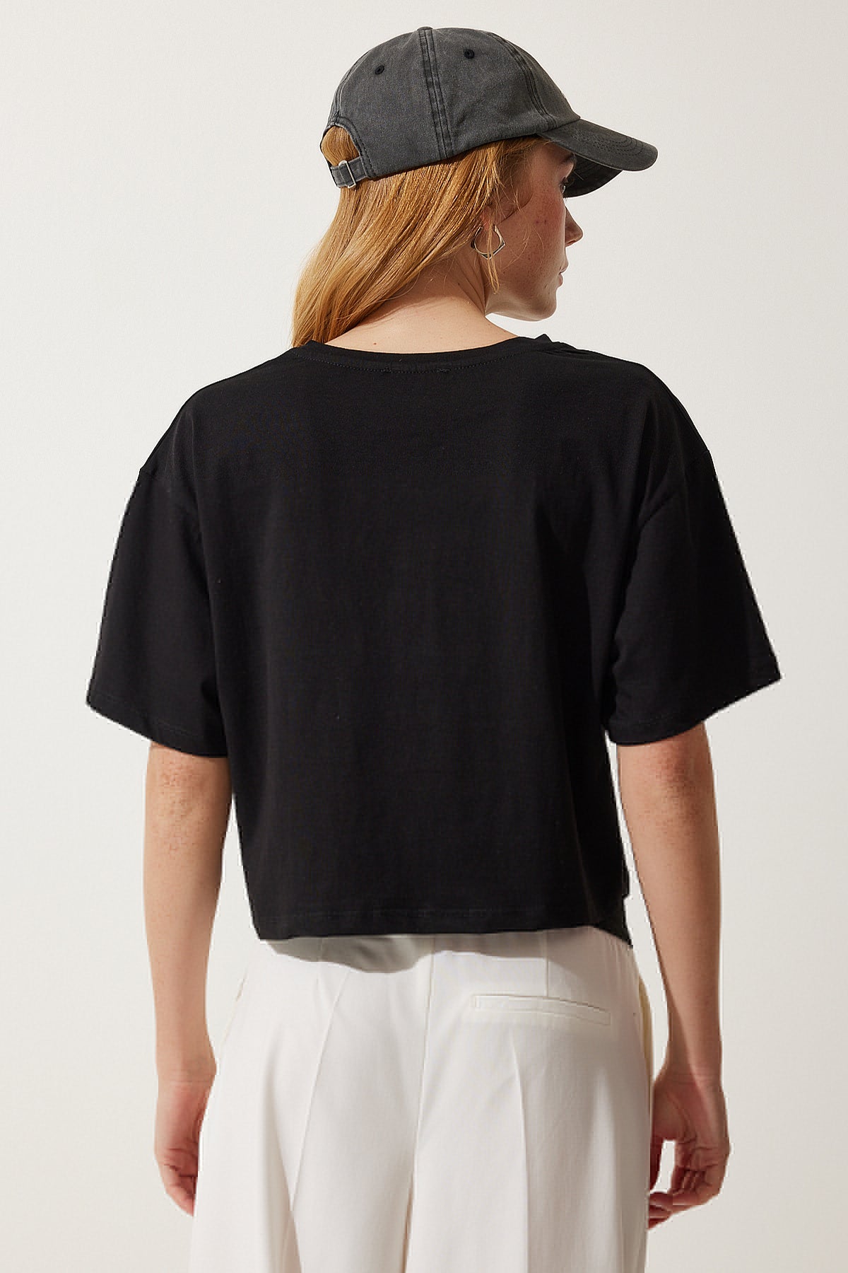 Siyah Ayıcık Armalı Crop Örme T-Shirt HF00456