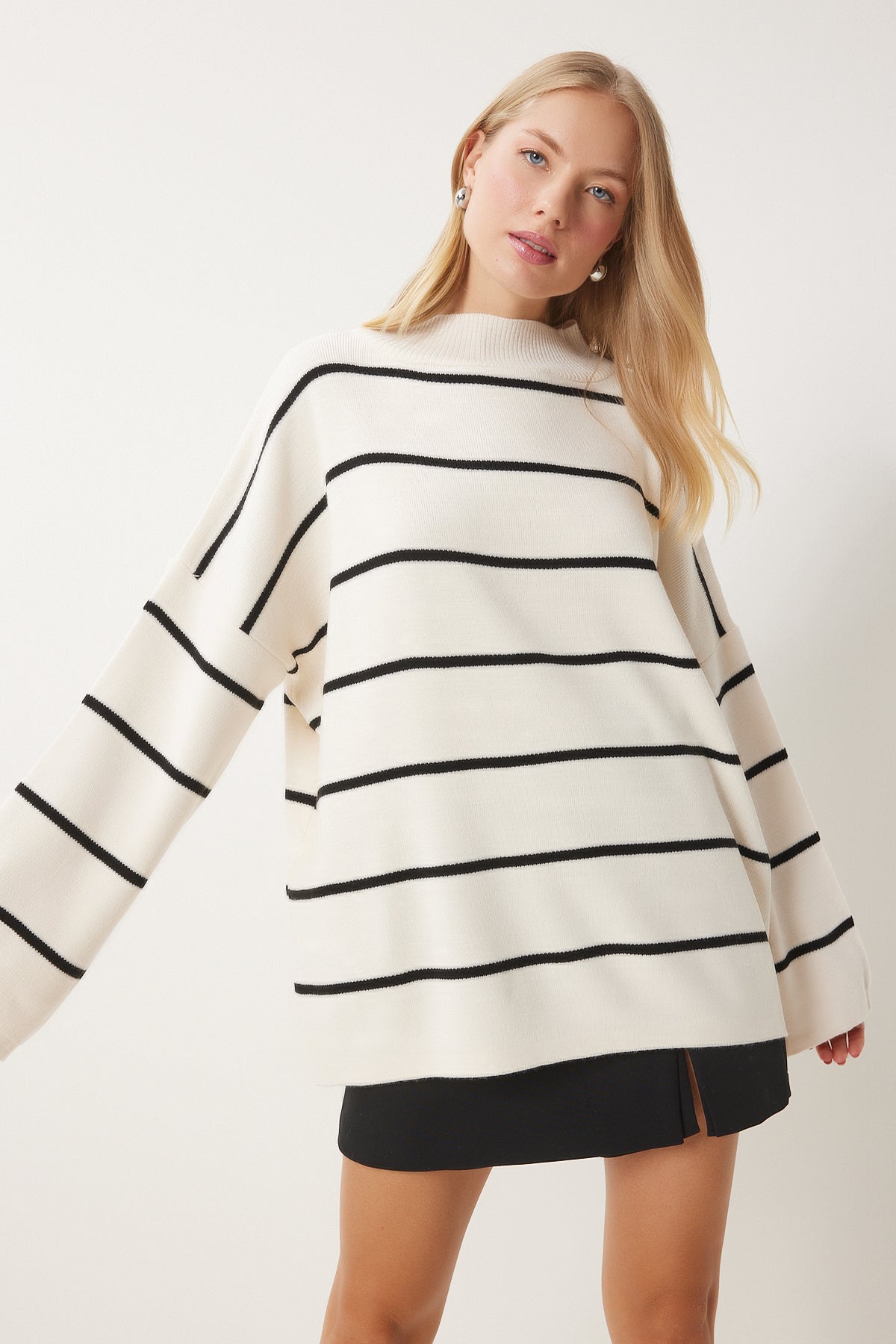 Krem Çizgili Oversize Uzun Triko Kazak YY00087