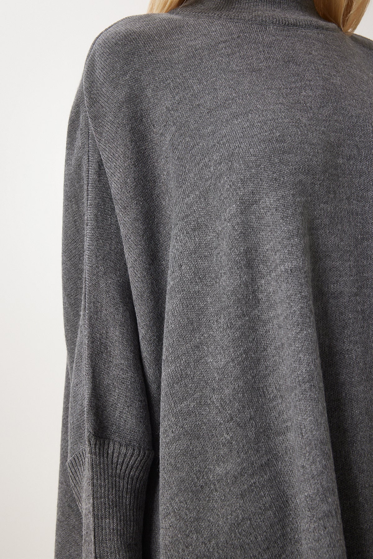 Füme Yandan Yırtmaçlı Oversize Panço Kazak YY00005